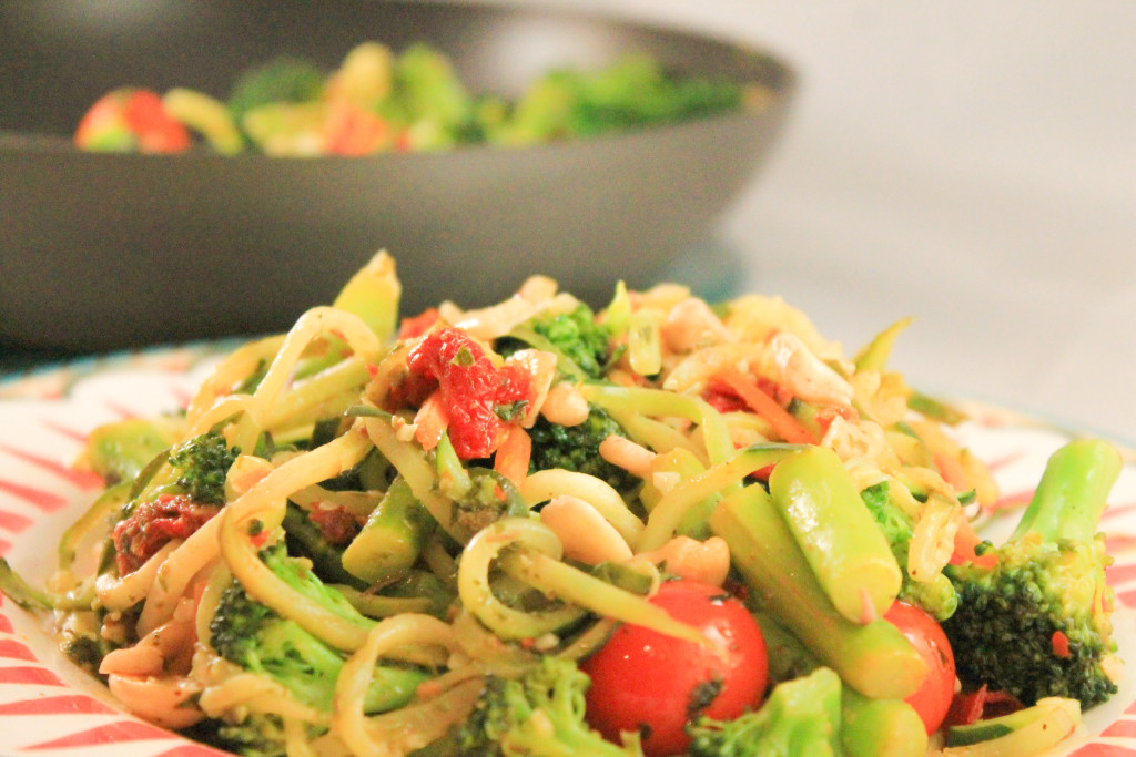 Green Cashew Pesto Stir Fry Recipe- God Save the Quinoa